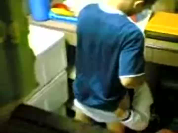 Video Bokep Ngintip Jilbab Lagi Nyepong Di Dapur