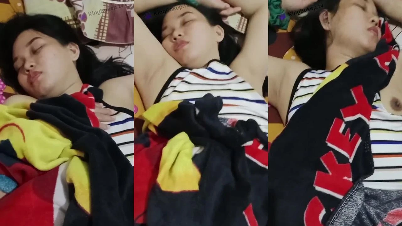 Nonton Tetangga Nekat Masuk Rumah Binor Lagi Tidur