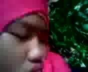 Bokep Indo Video ML Cewek Berjilbab di Hutan