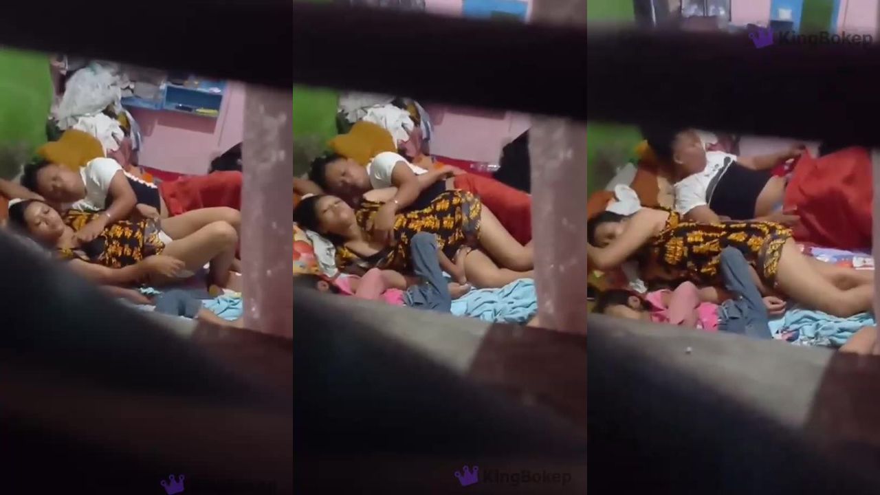 Bokep Indo Kurang Kerjaan Tetangga Ngentot Malah Diintip