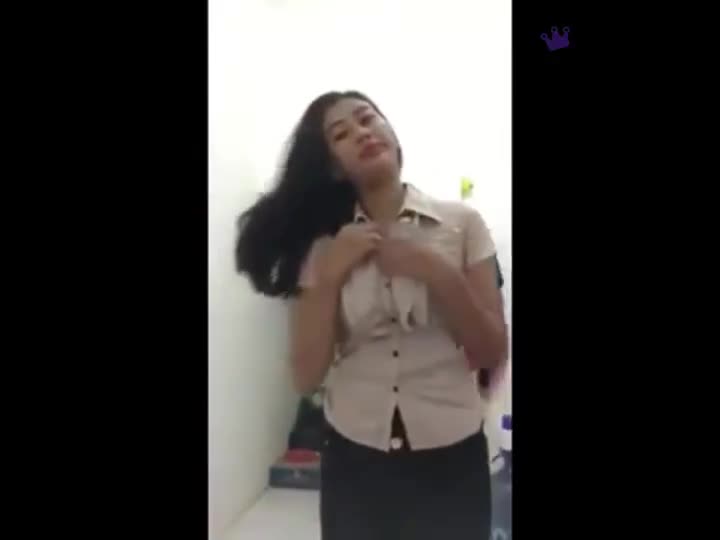 Nonton Bokep Cewek Sexy Pamer Tubuh Mulus di Cam
