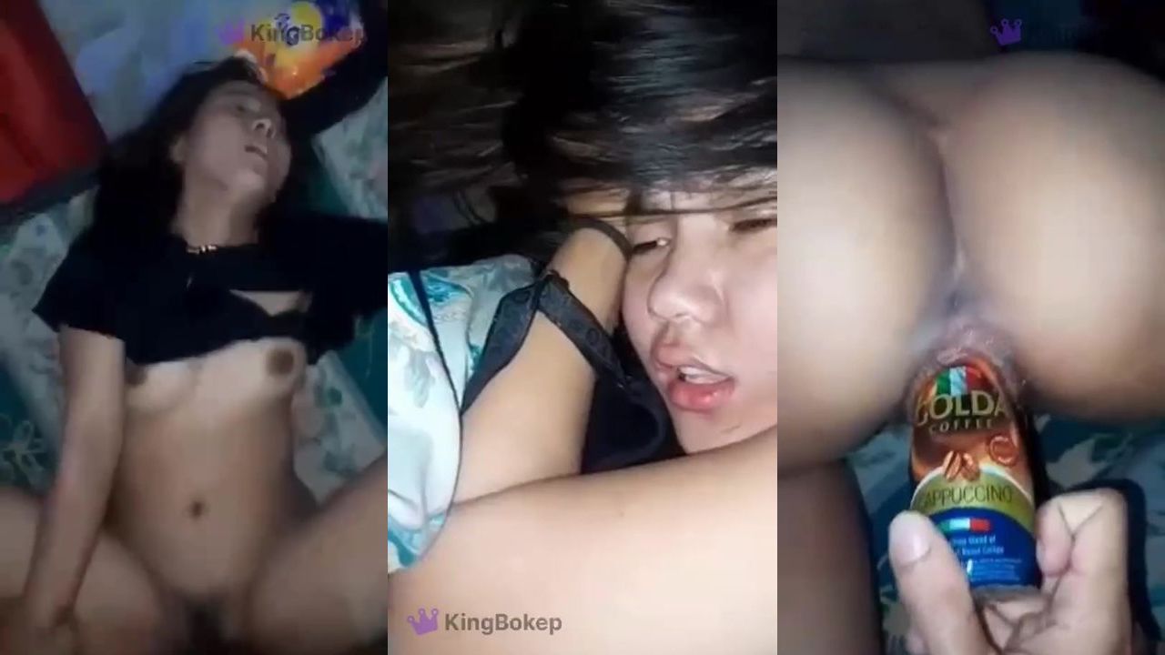 Nonton Video Masih Kurang Puas,  Pacarnya Bawa Botol Golda Cappucino