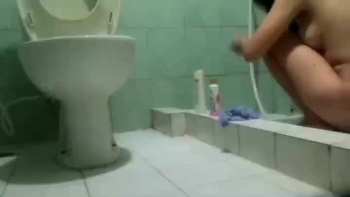 Nonton Bokep Ngintip Abg Mandi Jongkok
