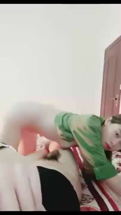 Nonton Video Kakak Adek Ngentot Bareng 1