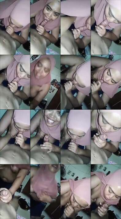 Nonton Bokep Jilbab Pink Lagi Kulum